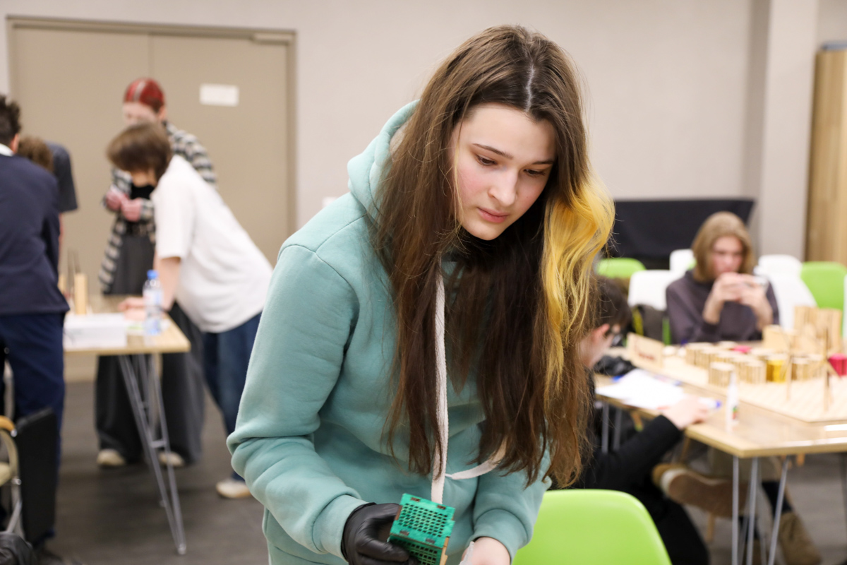 Школьники спроектировали в Политехе энергосистемы городов будущего